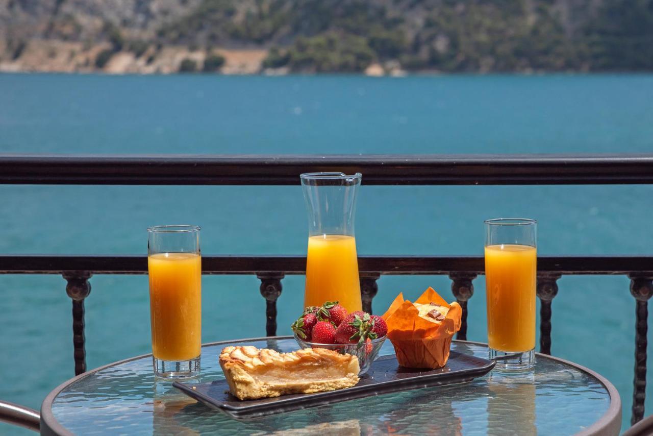 Hotel Aggelos Kefalonia อาร์กอสโตลี ภายนอก รูปภาพ