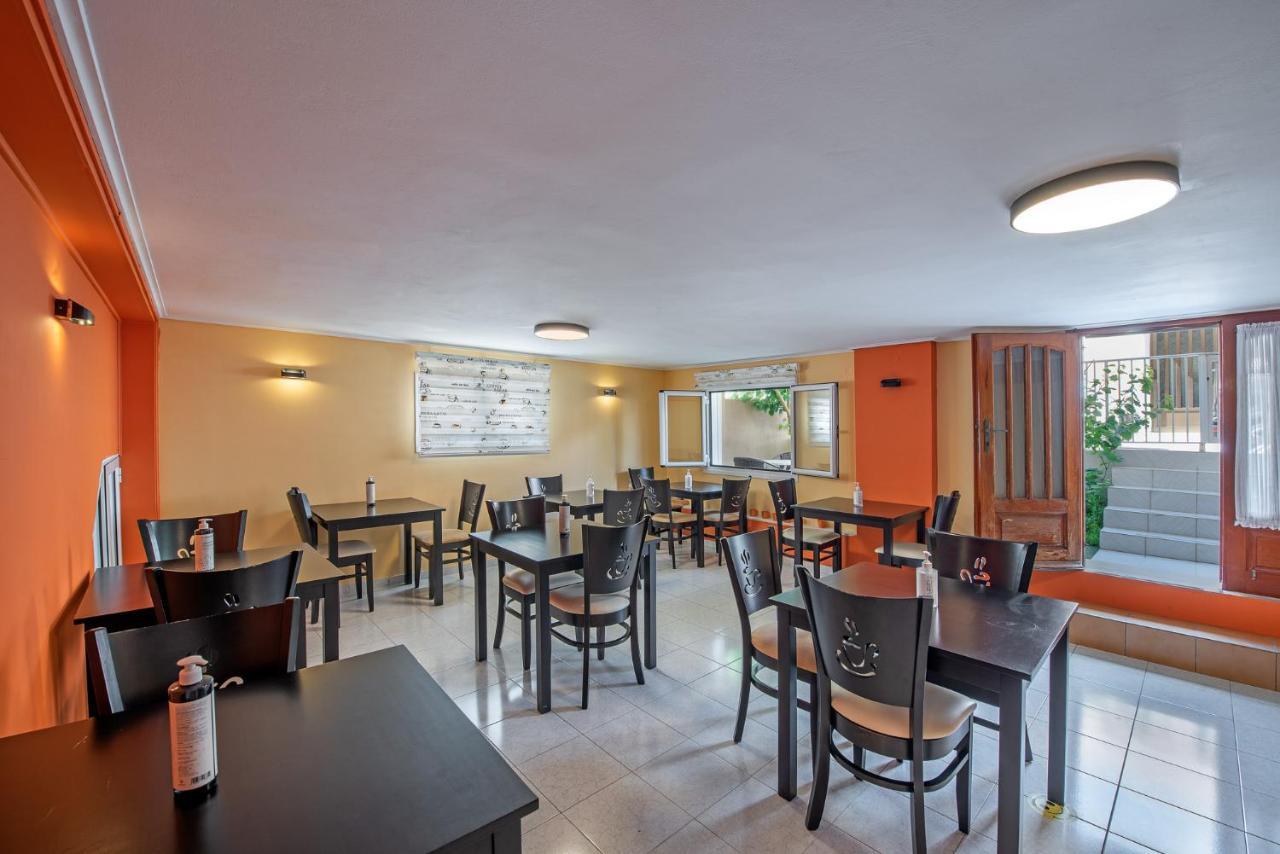 Hotel Aggelos Kefalonia อาร์กอสโตลี ภายนอก รูปภาพ