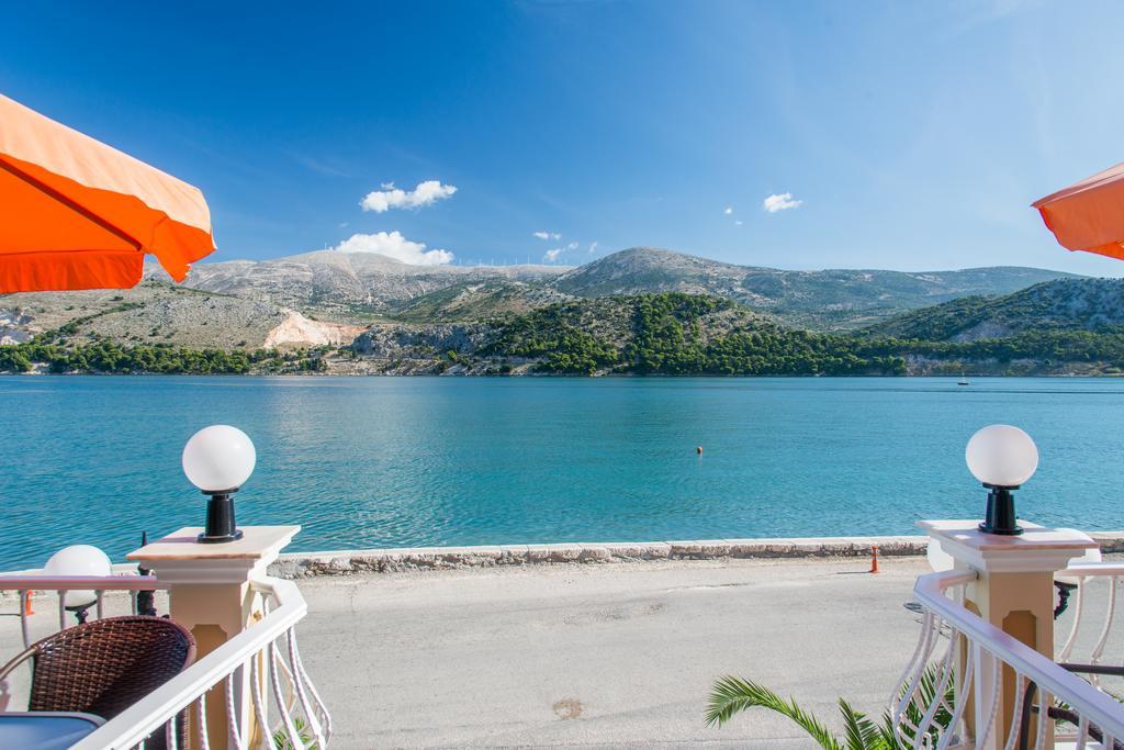 Hotel Aggelos Kefalonia อาร์กอสโตลี ภายนอก รูปภาพ